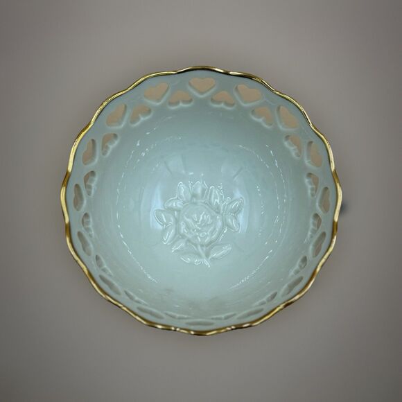 Vintage Lenox Heart Collection Bowl With Embossed Flower Detailing 5.5” D - Picture 4 of 6
